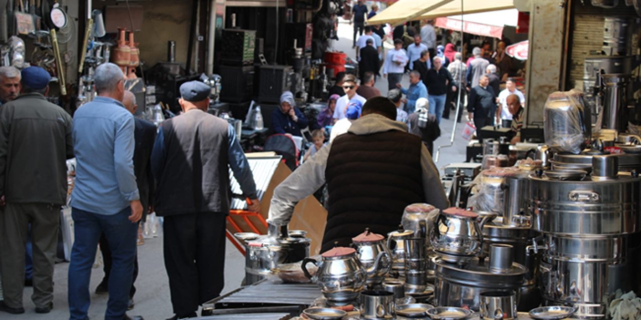 Ankara’da bayram hazırlıkları çarşı ve pazarlarda yoğunlaştı