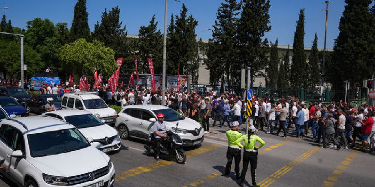 İzmir'de belediye işçilerinin grevi anlaşmayla sona erdi
