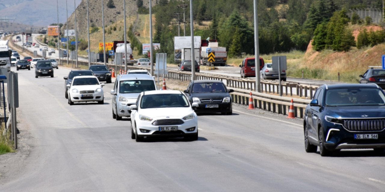 Kırıkkale'de bayram trafiği erken başladı