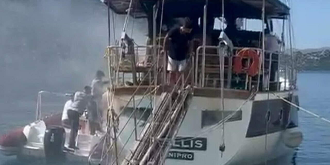 Marmaris’te teknede yangın: Ekipler müdahale etti