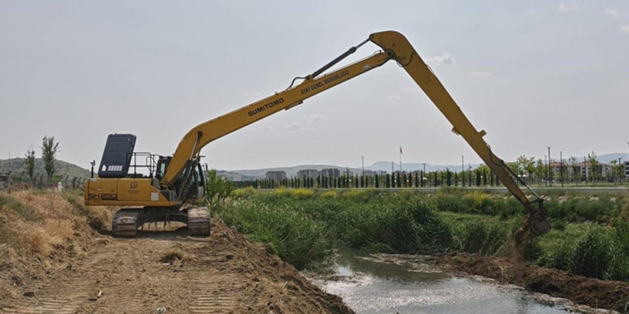 Sincan Çoğlu Mahallesi’nde dere temizliği: Su akışı yeniden sağlandı