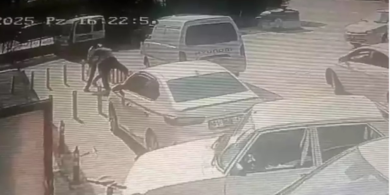Tokalaştığı kişiyi tabancayla bacaklarından vurdu