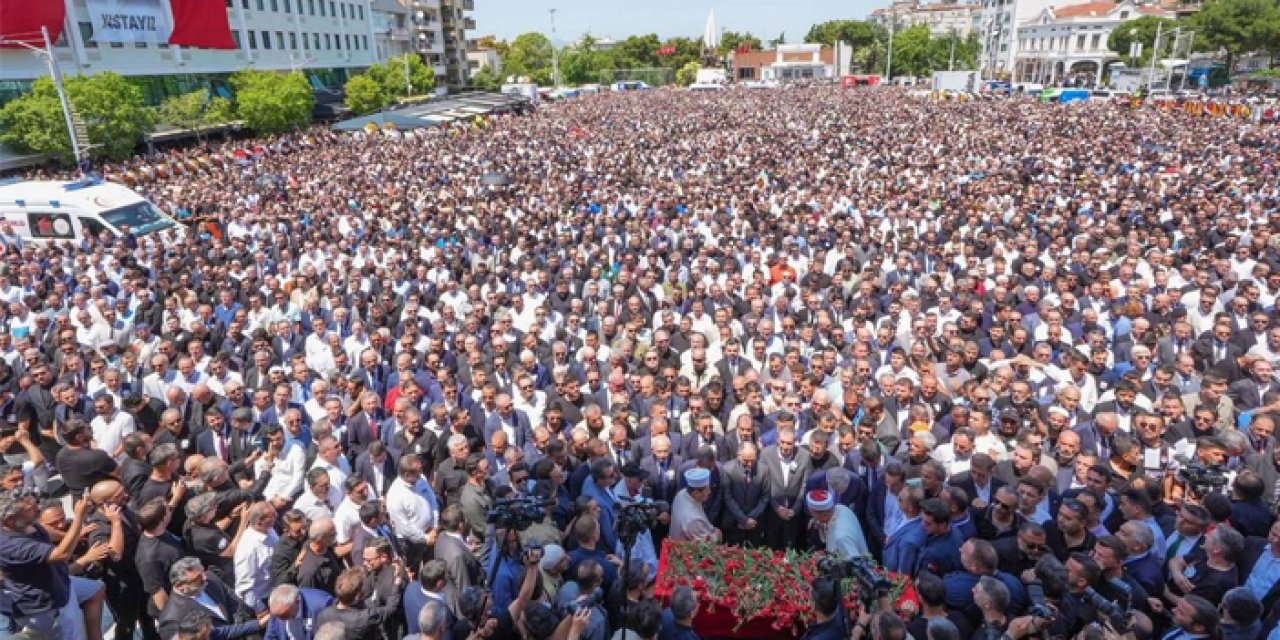Manisa, Başkan Ferdi Zeyrek'e gözyaşlarıyla veda etti