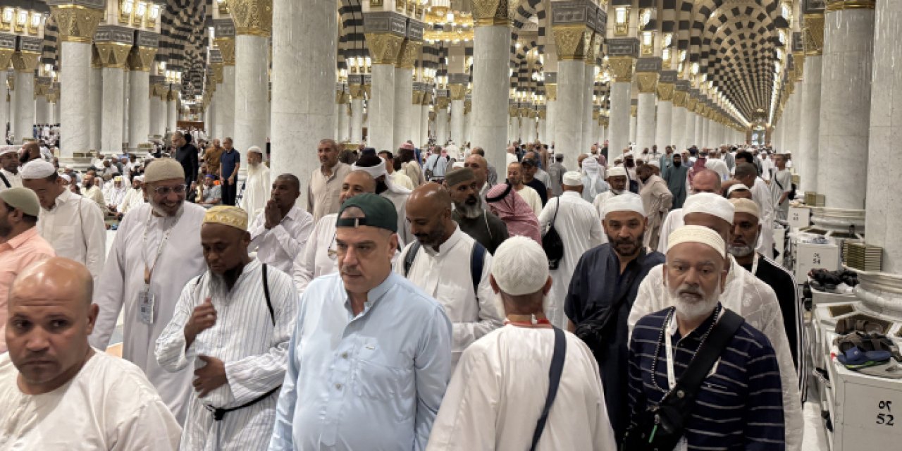 Hacılar Medine'ye akın ediyor: Peygamber şehri ziyaretleri başladı