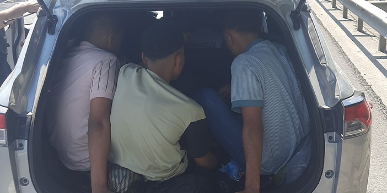 Aracın içinden tam 9 kaçak göçmen çıktı