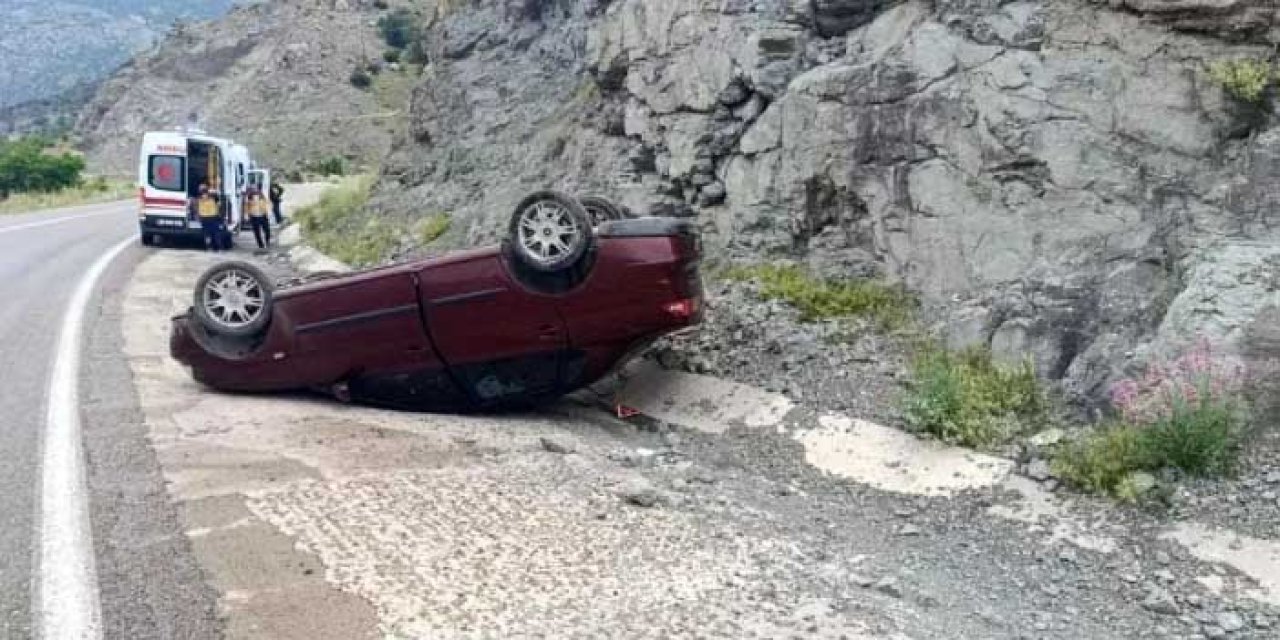 Kontrolden Çıkan Otomobil Ters Döndü: 3 Kişi Yaralandı