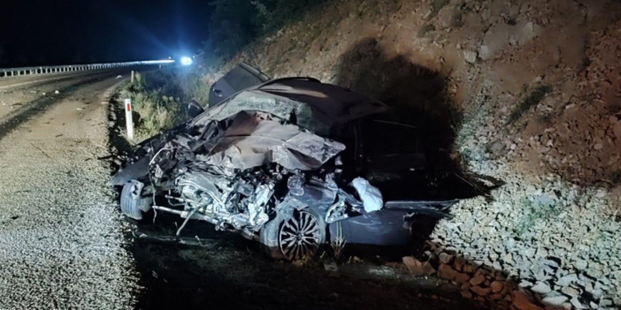 Konya'da otobüs ile otomobil çarpıştı
