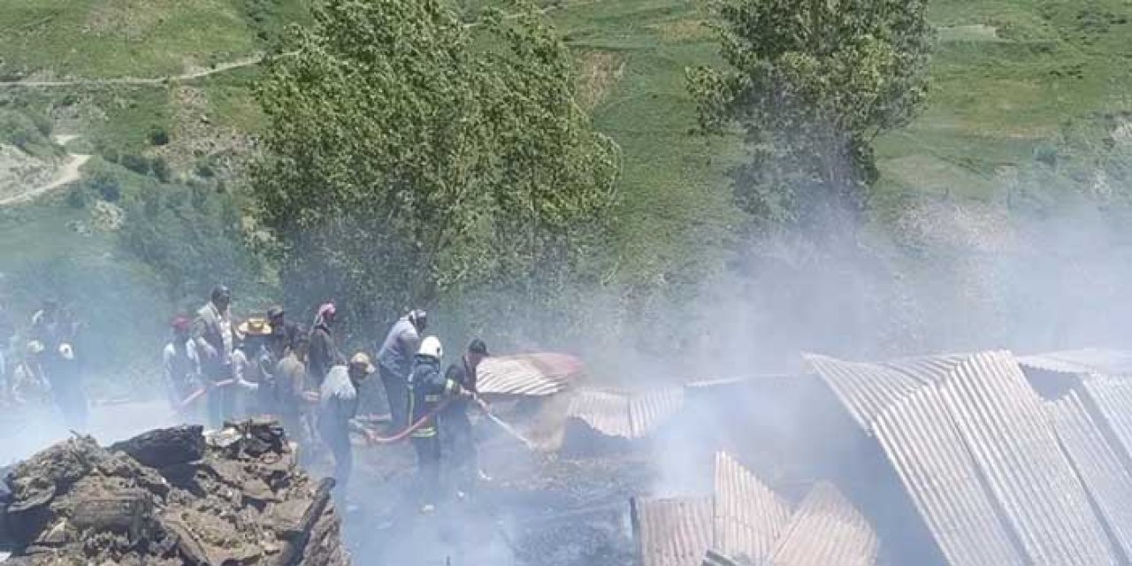 Ev yangınında 14 yaşındaki çocuk hayatını kaybetti