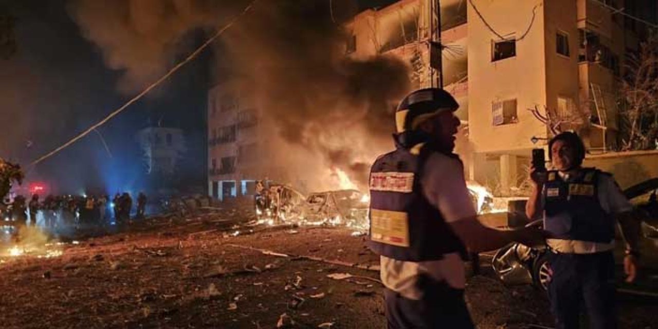 İran'dan İsrail'e Yeni Füze Saldırısı: 4 Yaralı