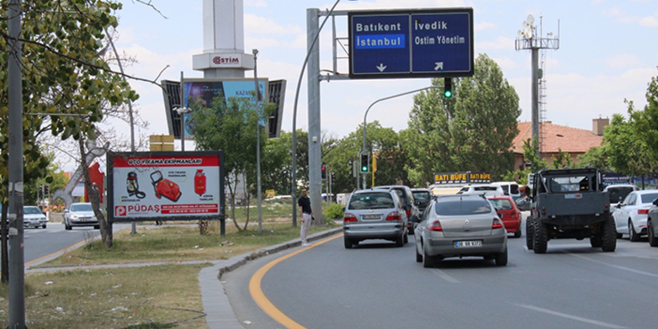 Ankara’da İvedik Alınteri Bulvarı’nda çöpler birikti: Vatandaş çözüm bekliyor