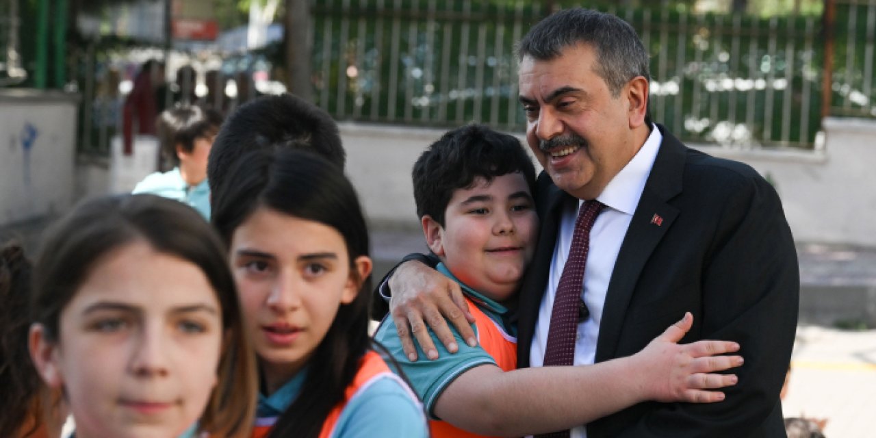 Bakan Tekin’den Keçiören’e renkli ziyaret