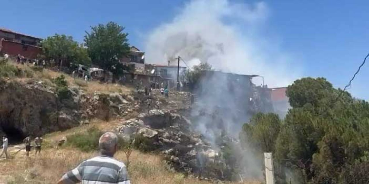 İzmir'de Bahçede Yakılan Ateş Felakete Dönüştü!