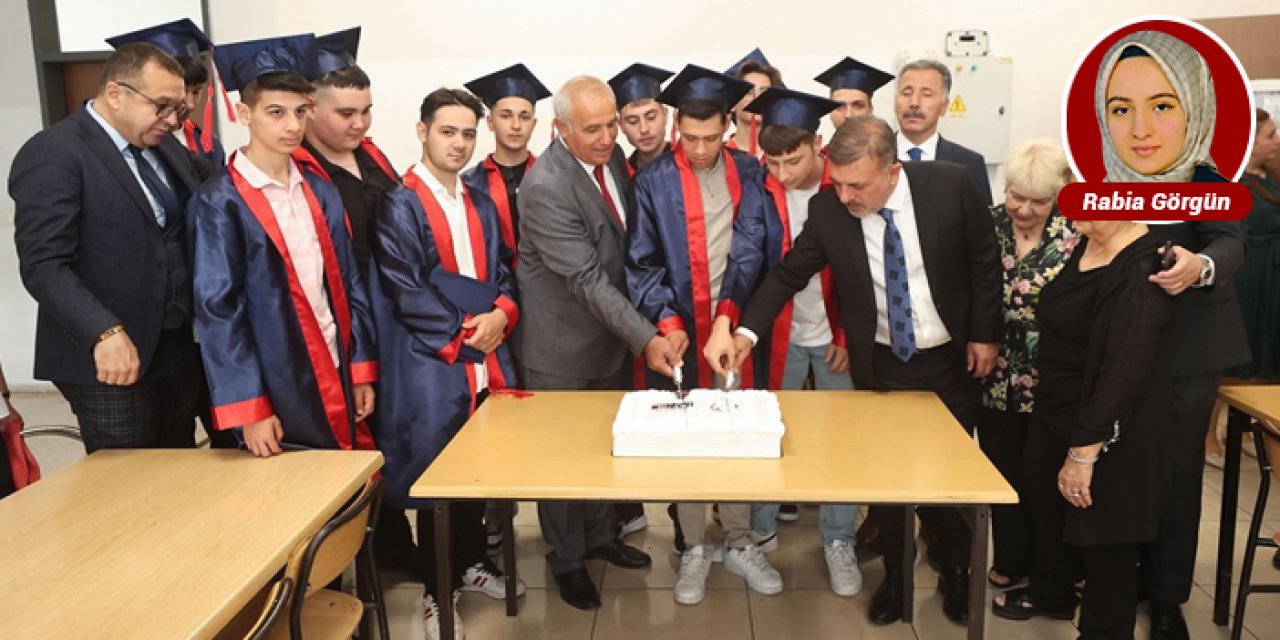 Sincan’da mezuniyet coşkusu ve yeni eğitim hamlesi bir arada yaşandı