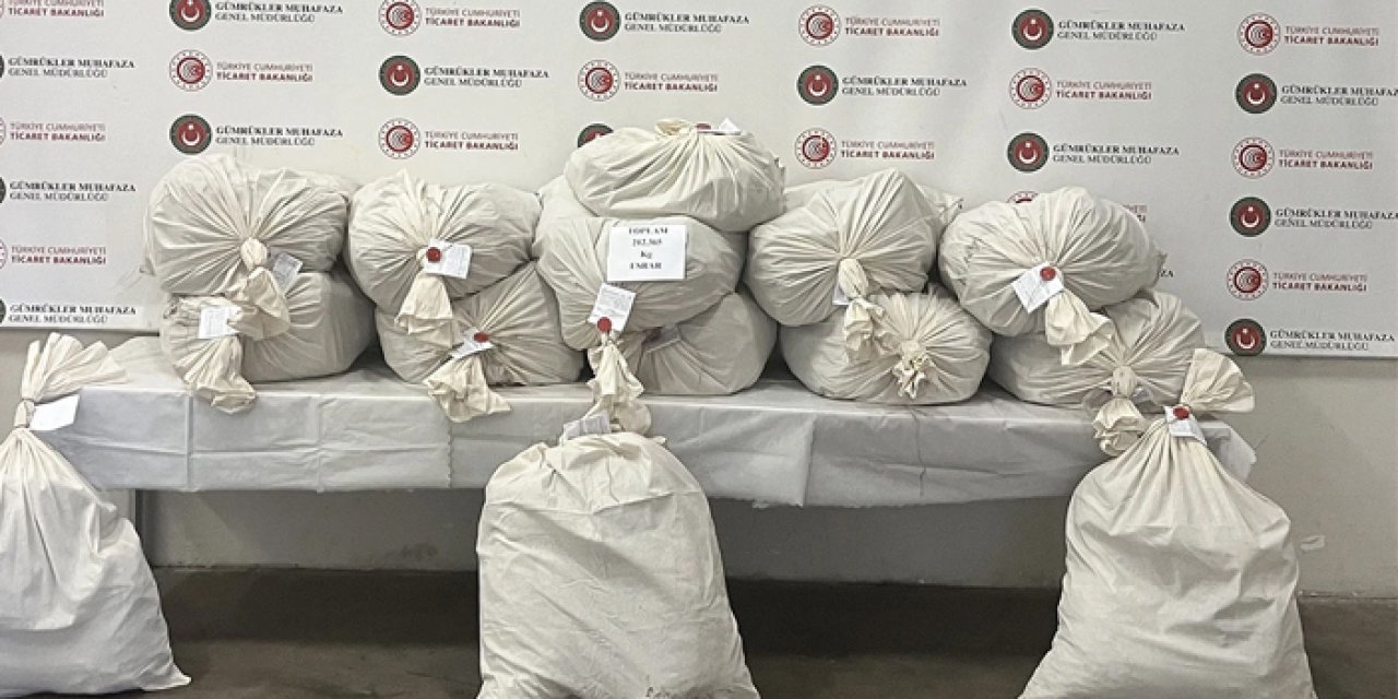 Kapıkule'de uyuşturucu operasyonu: 212 kilo esrar ele geçirildi