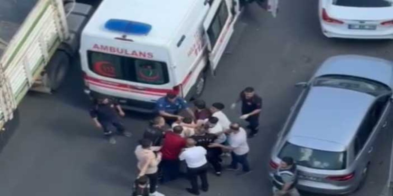 Mardin'de Sokak Ortasında Kavga: 4 Yaralı