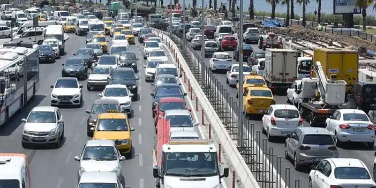 İzmir Büyükşehir uyardı: Bugünden itibaren 29 Haziran’a kadar bu yollar trafiğe kapatıldı