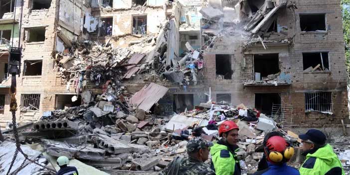Rusya'dan Kiev’e Gece Yarısı Saldırısı: 6 Ölü, 19 Yaralı