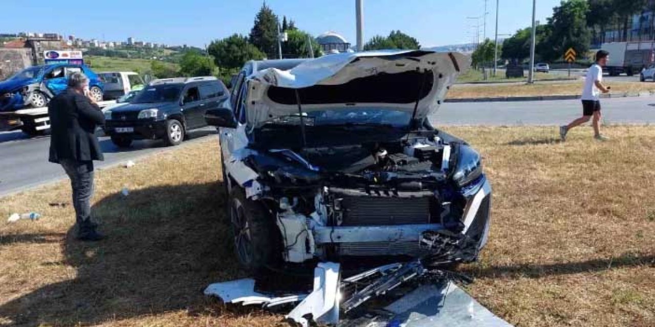 Samsun'da Kavşakta Trafik Kazası: 4 Yaralı
