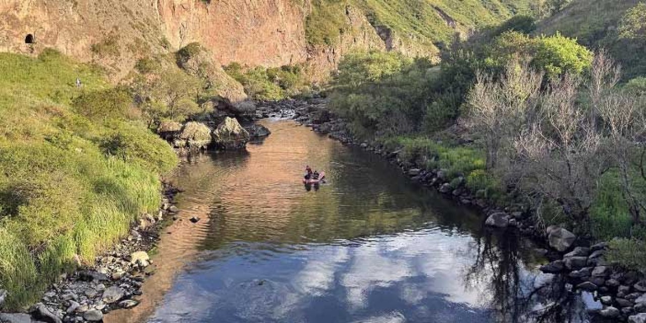 Kura Nehri'ne giren 2 kişi yaşamını yitirdi