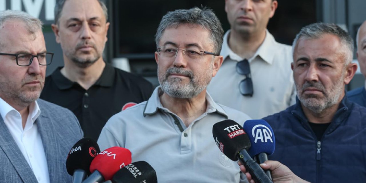 Bakan Yumaklı: “Türkiye genelinde 8 aktif yangın sürüyor, 4'ü kısmen kontrol altında”