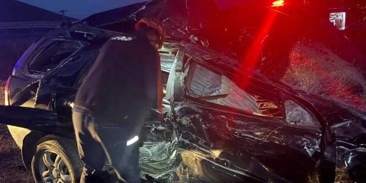Ardahan'da Feci Çarpışma: 2 Ölü, 2 Yaralı