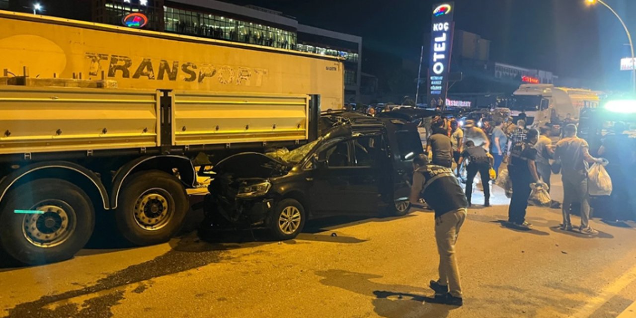 Çankırı’da Polis Özel Harekat kursiyerlerinin araçları tıra çarptı: 2 ölü, 3 yaralı