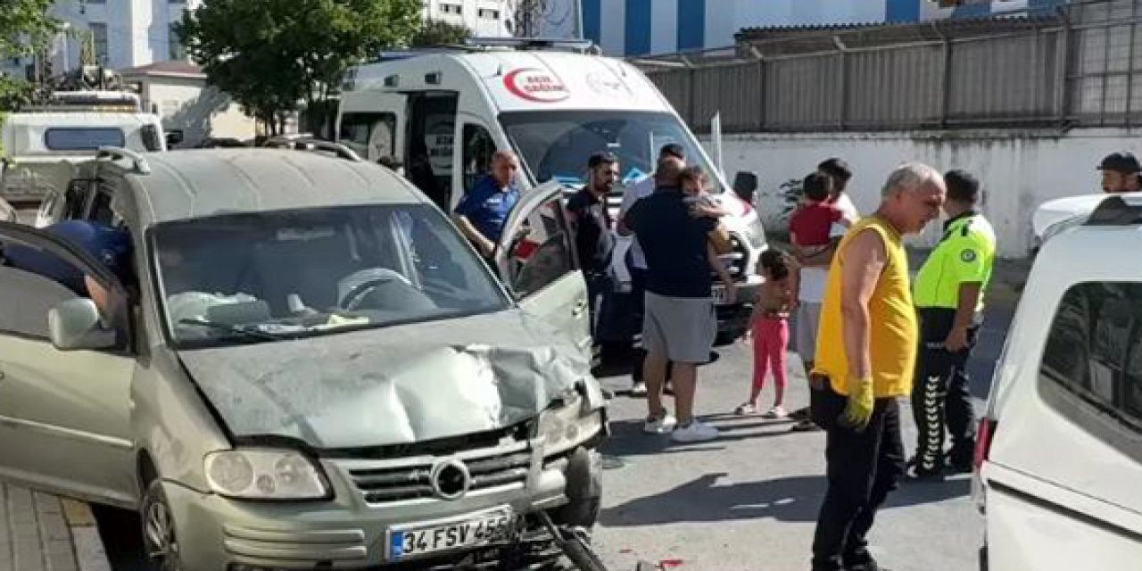 Park edilen araç kazaya neden oldu:4 yaralı