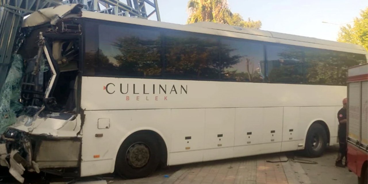 Antalya'da zincirleme kaza: 26 yaralı