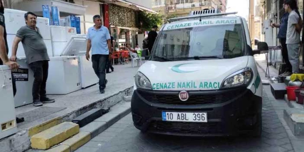 Şüpheli Ölüm: Yaşlı Adam İple Asılı Halde Bulundu