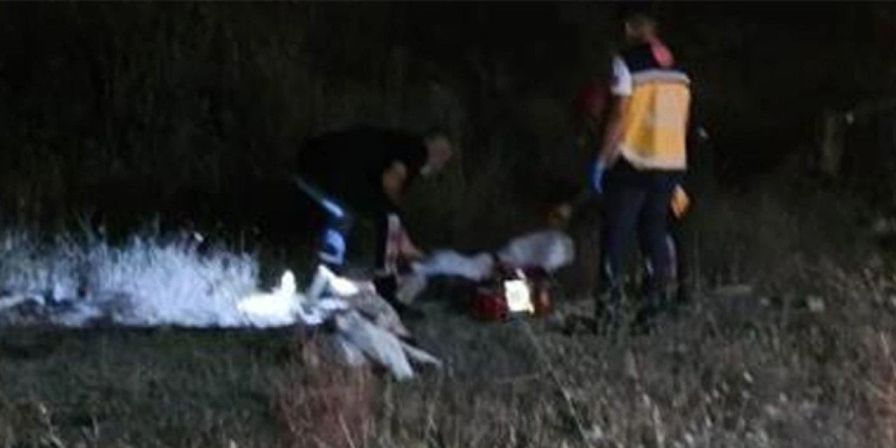 Elazığ'da feci kaza: Otomobil devrildi 2 kişi vefat etti
