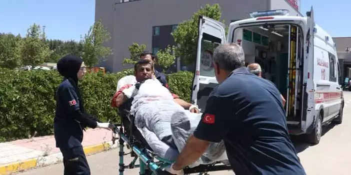 Diyarbakır’da feci kaza: çim biçme makinasına elini kaptırdı
