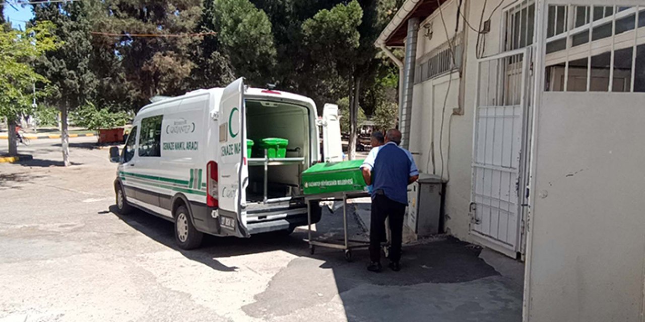 Tüfekle fotoğraf çekmek istedi hayatına mal oldu