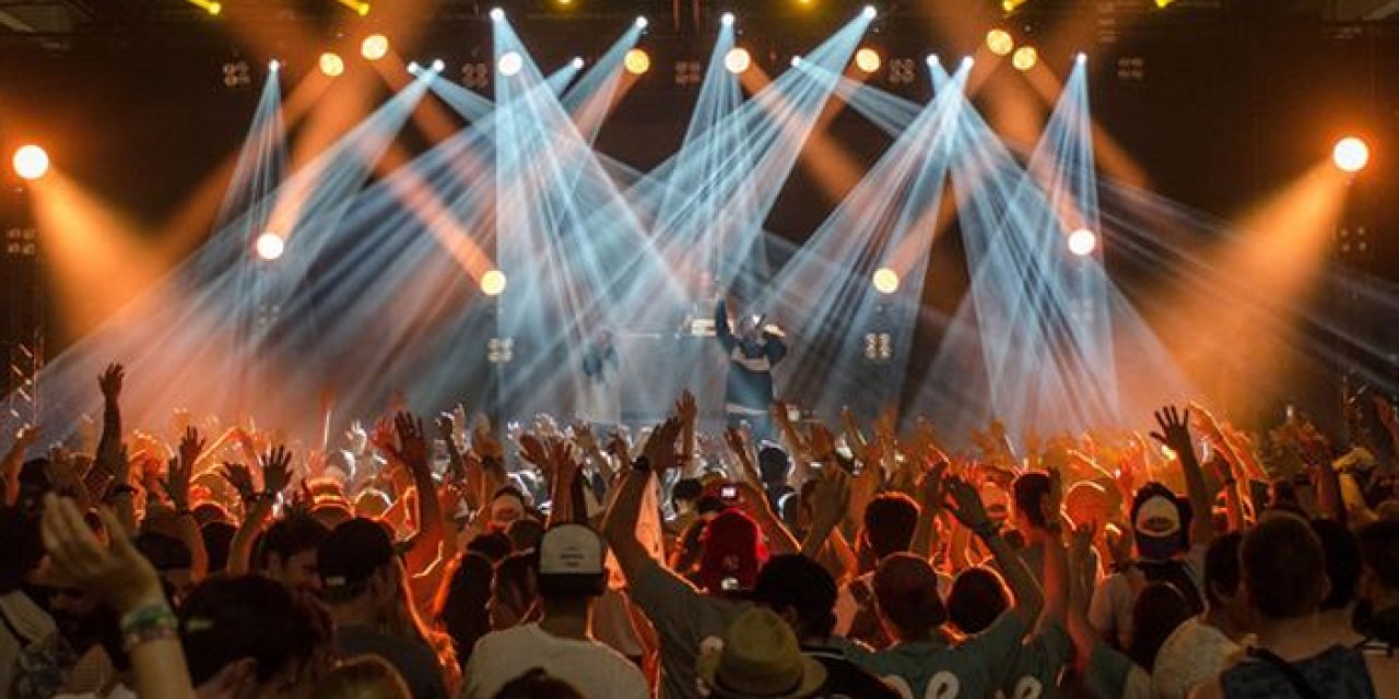 İzmir'de sandalyesini alan geliyor: İşte dev konser organizasyonu