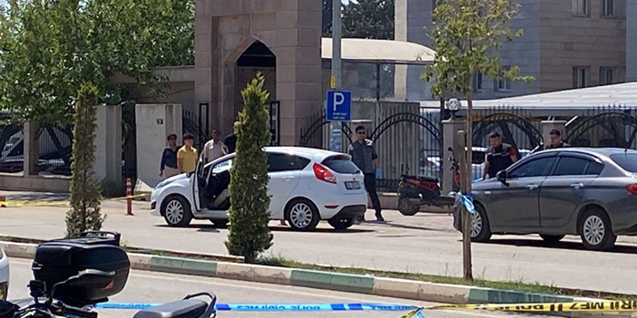 Osmaniye'de sokak ortasında silahlı kavga