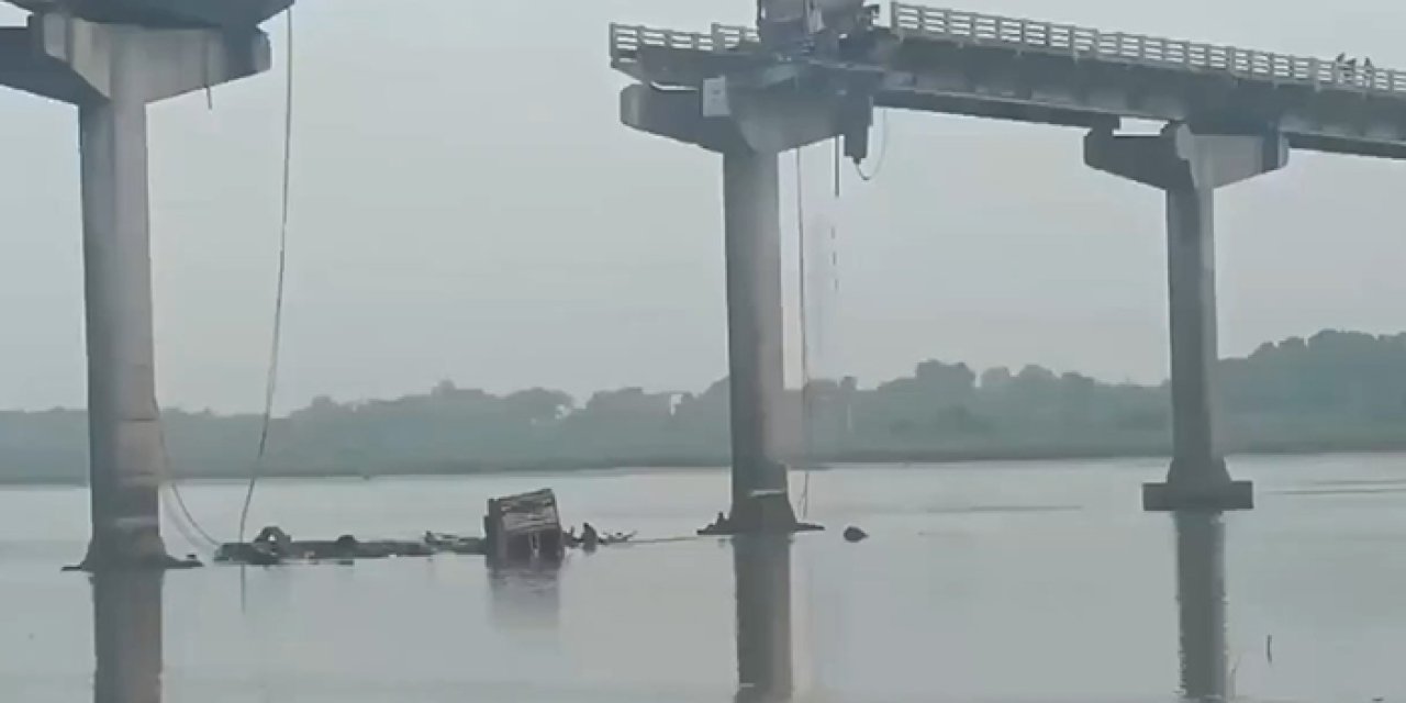 Hindistan’da köprü faciası: 9 ölü, 6 yaralı
