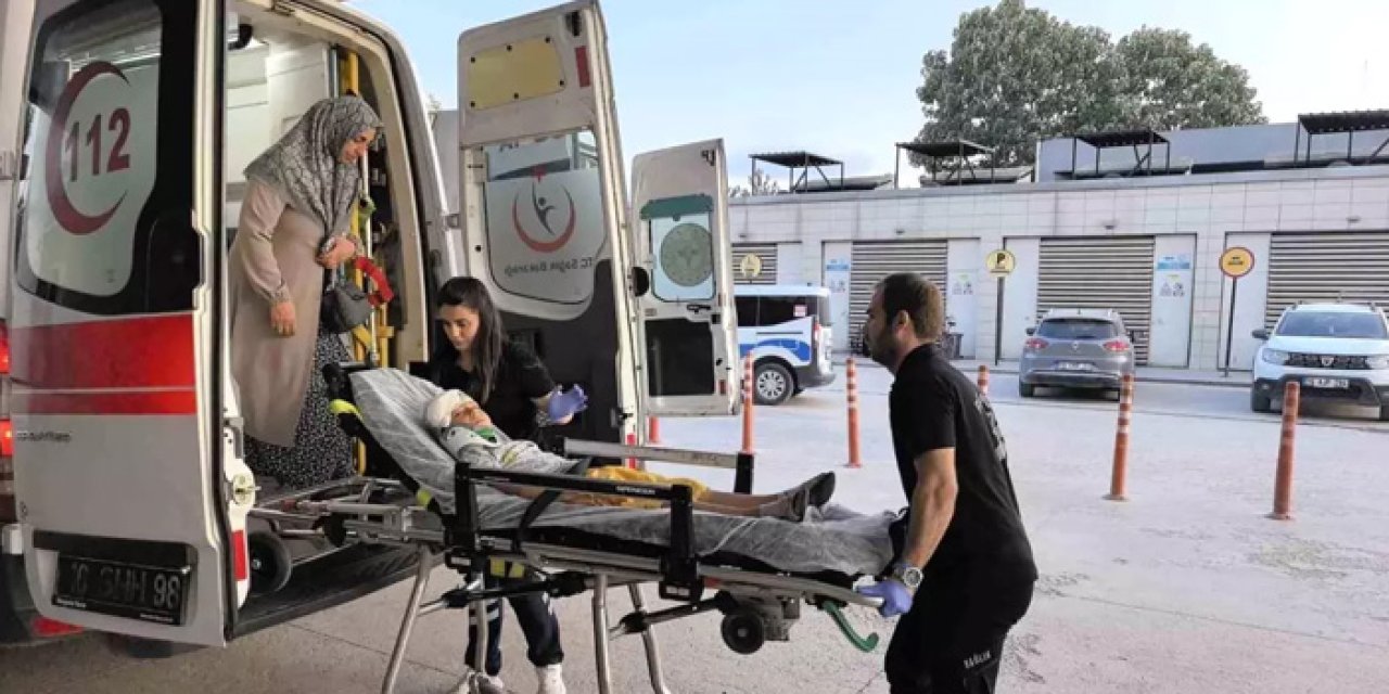 Oyun Felakete Döndü: Demir Kapı Çocuğun Üzerine Devrildi