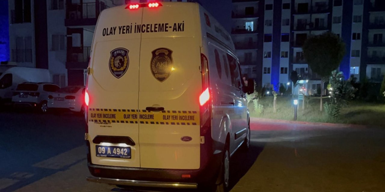 Düşerek yaralandı sanıldı, eşinin bıçakladığı ortaya çıktı