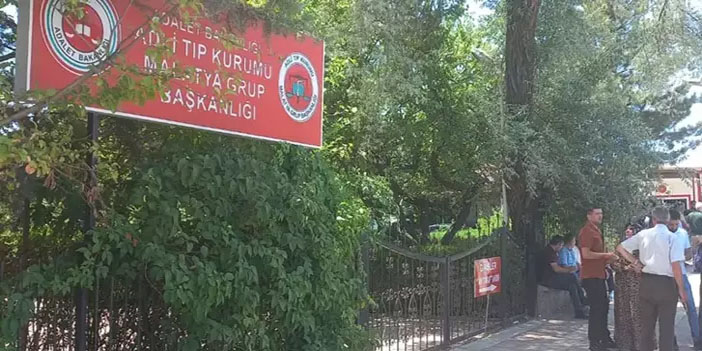 Yolda karşılaştığı 4 kişi tarafında dövülerek öldürüldü