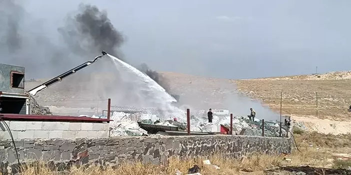 Gaziantep’te geri dönüşüm fabrikasında yangın çıktı
