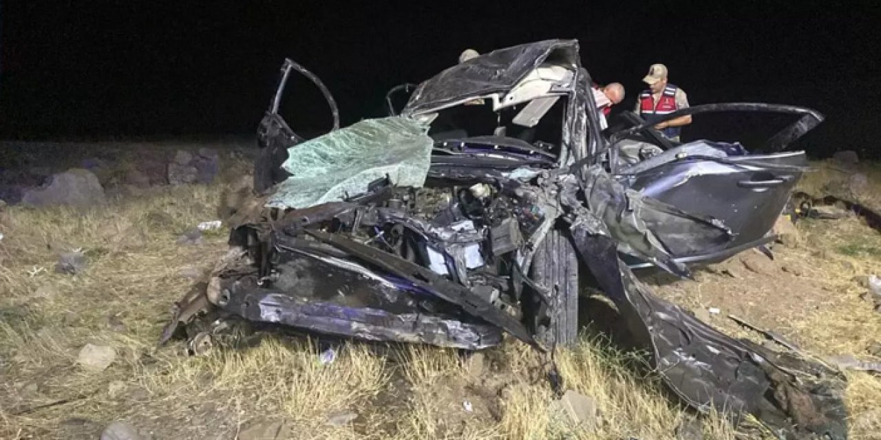 Elazığ’da Feci Kaza: Otomobil Şarampole Devrildi, 2 Ölü 3 Yaralı
