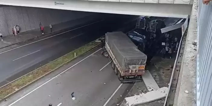 Kastamonu'da feci kaza: karşı yöne geçen otomobil Tır’a çarptı, 3 ölü, 5 yaralı