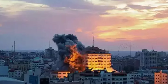 İsrail’den Yemen’deki Husi hedeflerine saldırı