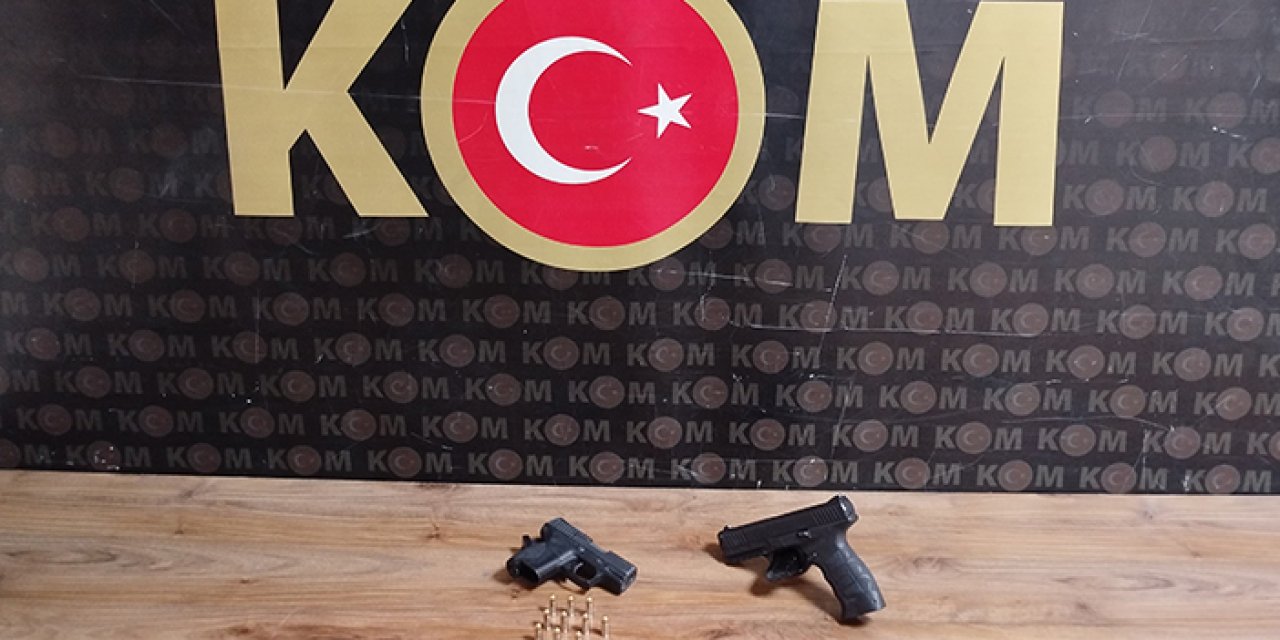 Sakarya’da sahte dolar ve silah operasyonu!