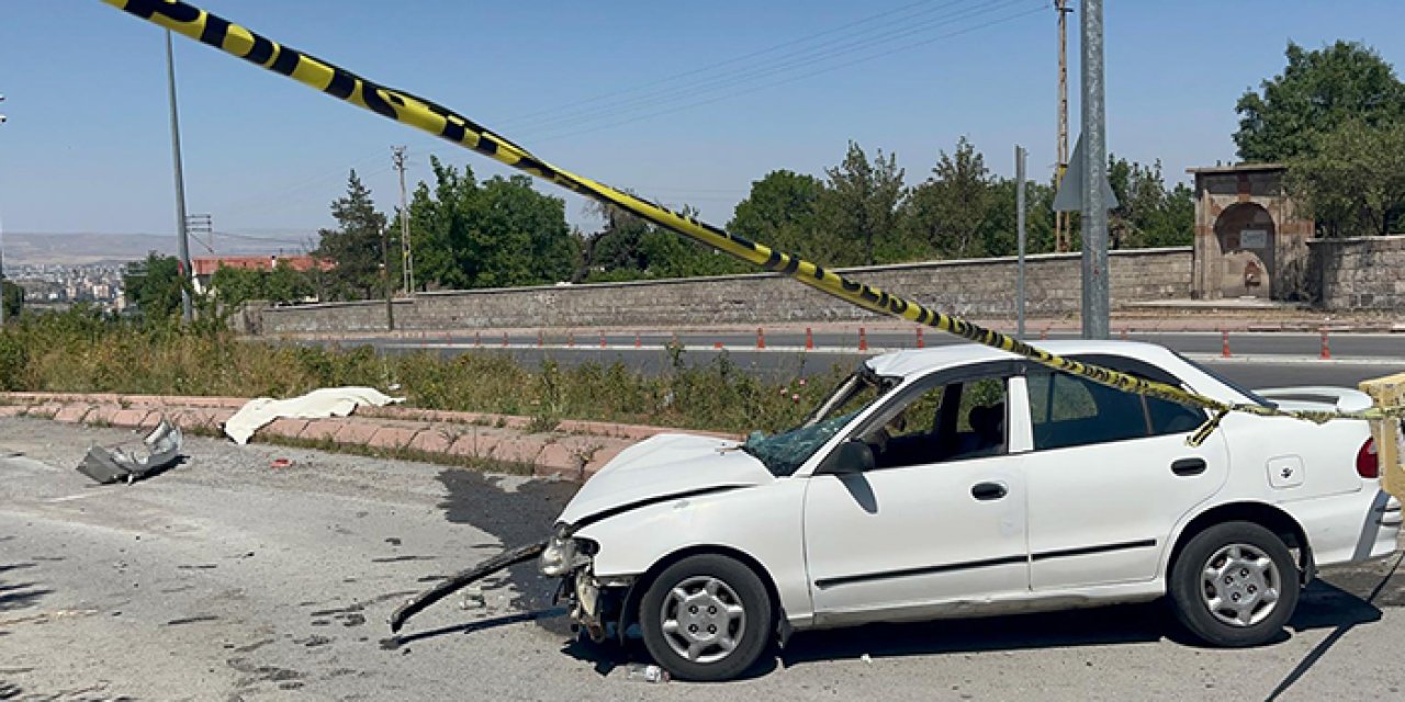Yolun karşısına geçerken can verdi