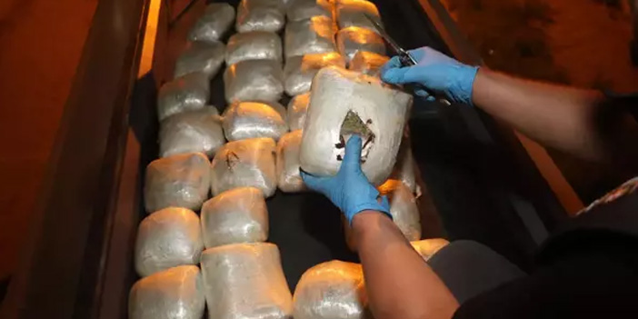 Yakıt tankerinde 21,5 kilo Skunk ele geçirildi: 2 kişi tutuklandı