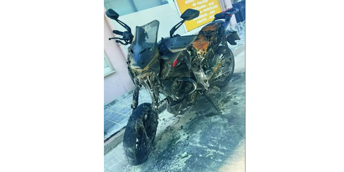 Çanakkale’de eski eşinin motosikletini 50 bin TL'ye kundaklattı