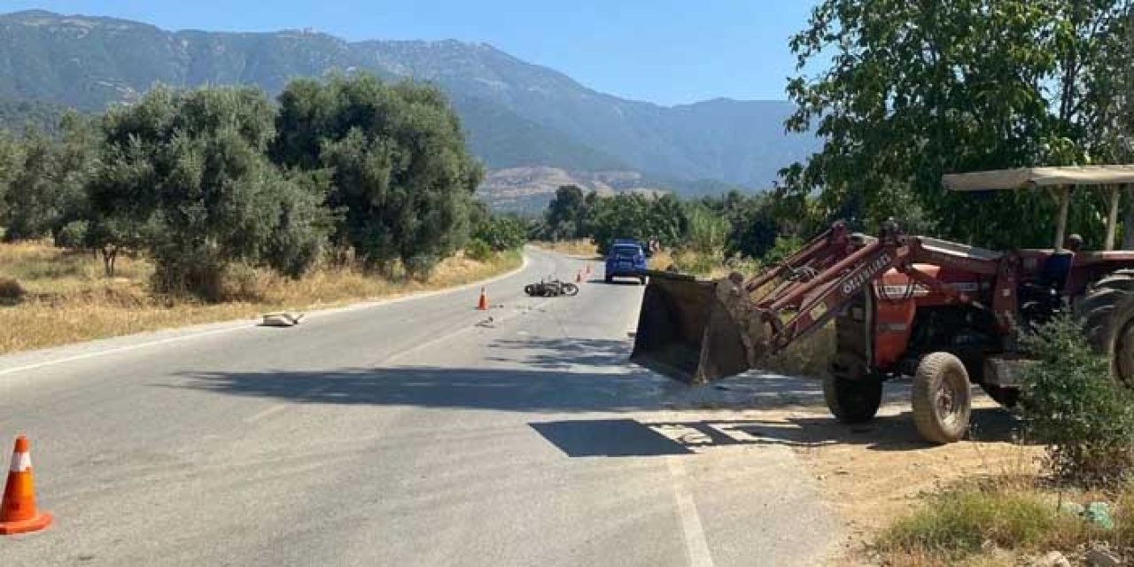 İzmir’de feci kaza: Traktör aniden yola çıktı, motosikletle çarpıştı