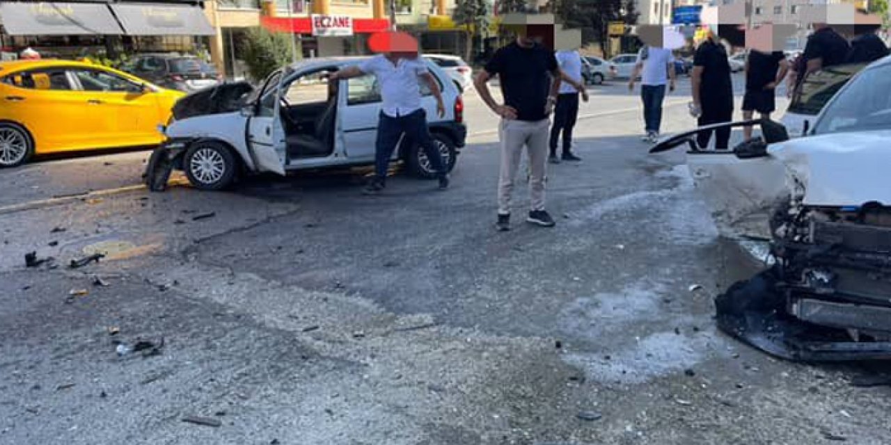 Alkollü sürücü dehşet saçtı: Ankara'da iki araç kafa kafaya çarpıştı