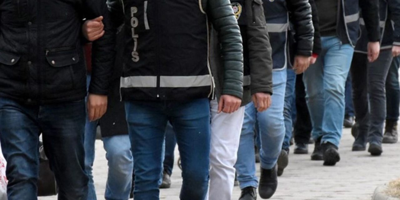 İzmir'de Film Gibi Olay: Dolandırıcılar Mağdurların Esiri Oldu