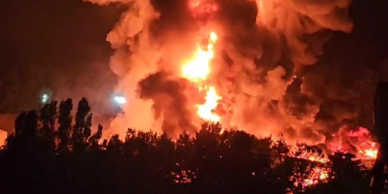 İstanbul Çekmeköy’de Fabrika Yangını: Ekipler Müdahale Ediyor